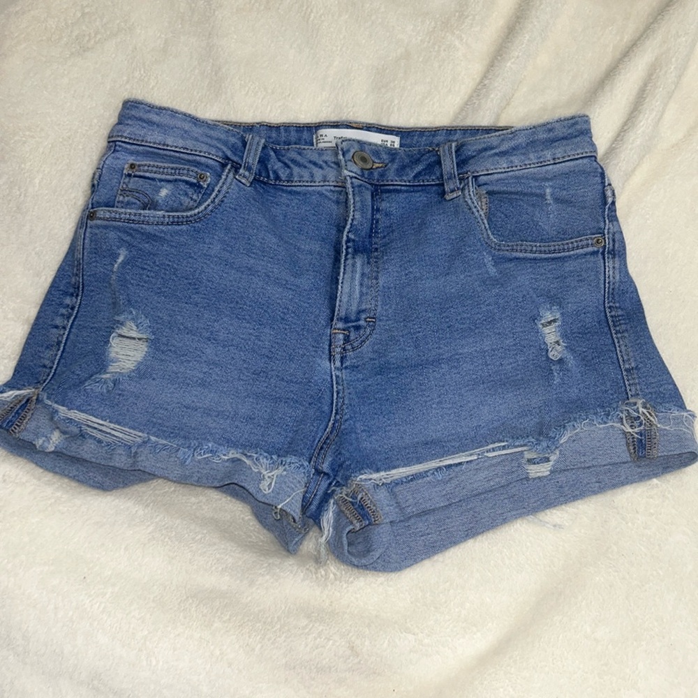 Zara denim Jean shorts. Distressed.